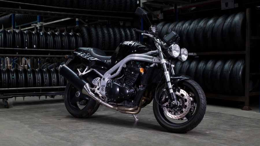 Triumph_Speed_Triple_1200RS_MY21_2021_slide.gr_37