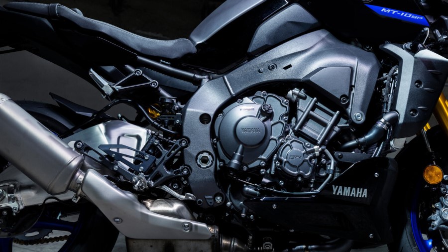 Yamaha_MT10SP_MY22_2021_slide.gr_11