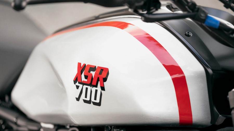 Yamaha_XSR700_XTribute_MY22_2021_slide.gr_36